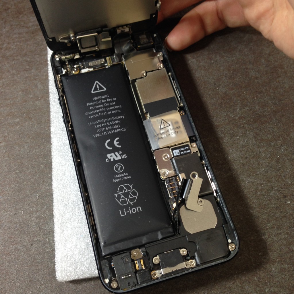 iPhone5バッテリー膨張